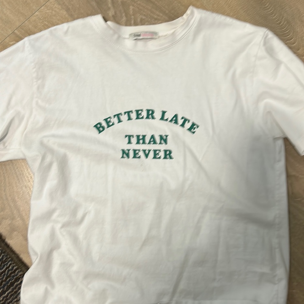 white graphic tee
